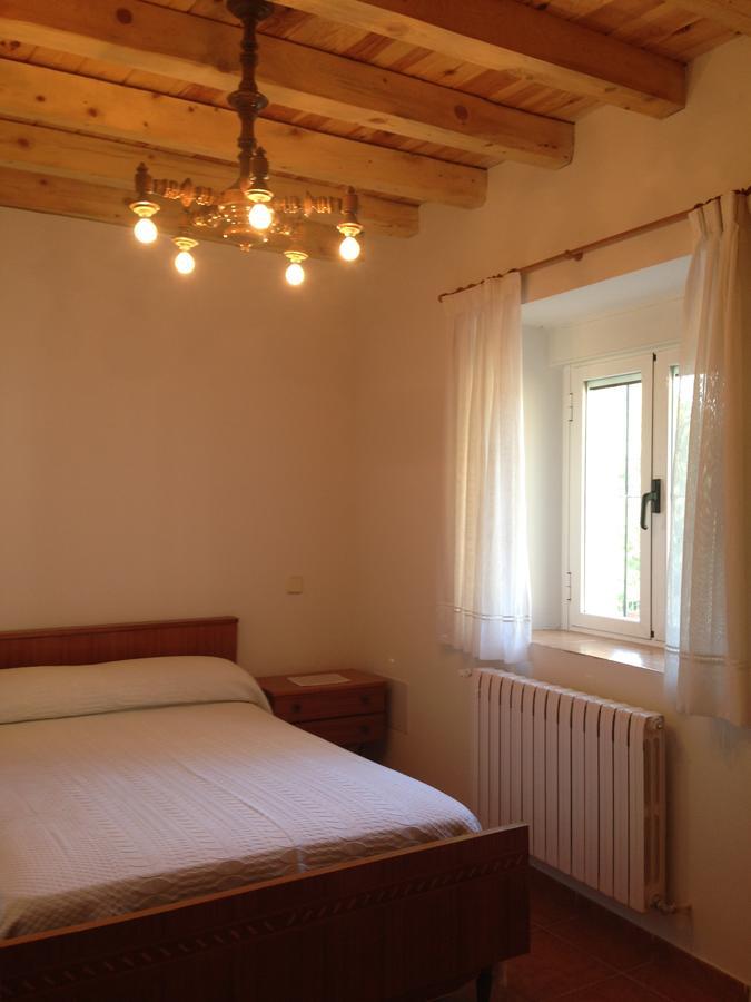 Apartamento Rural La Muralla De Pedraza Chavida エクステリア 写真