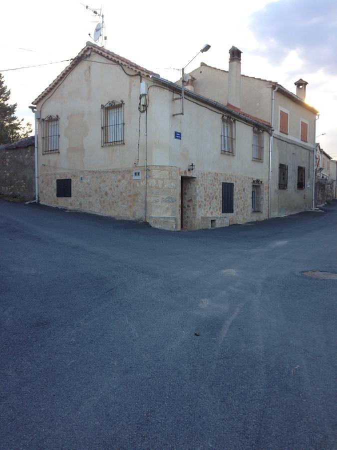 Apartamento Rural La Muralla De Pedraza Chavida エクステリア 写真