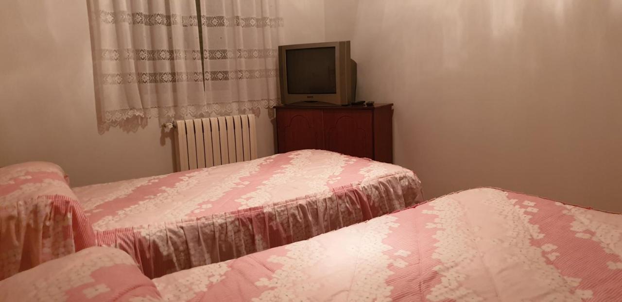 Apartamento Rural La Muralla De Pedraza Chavida エクステリア 写真