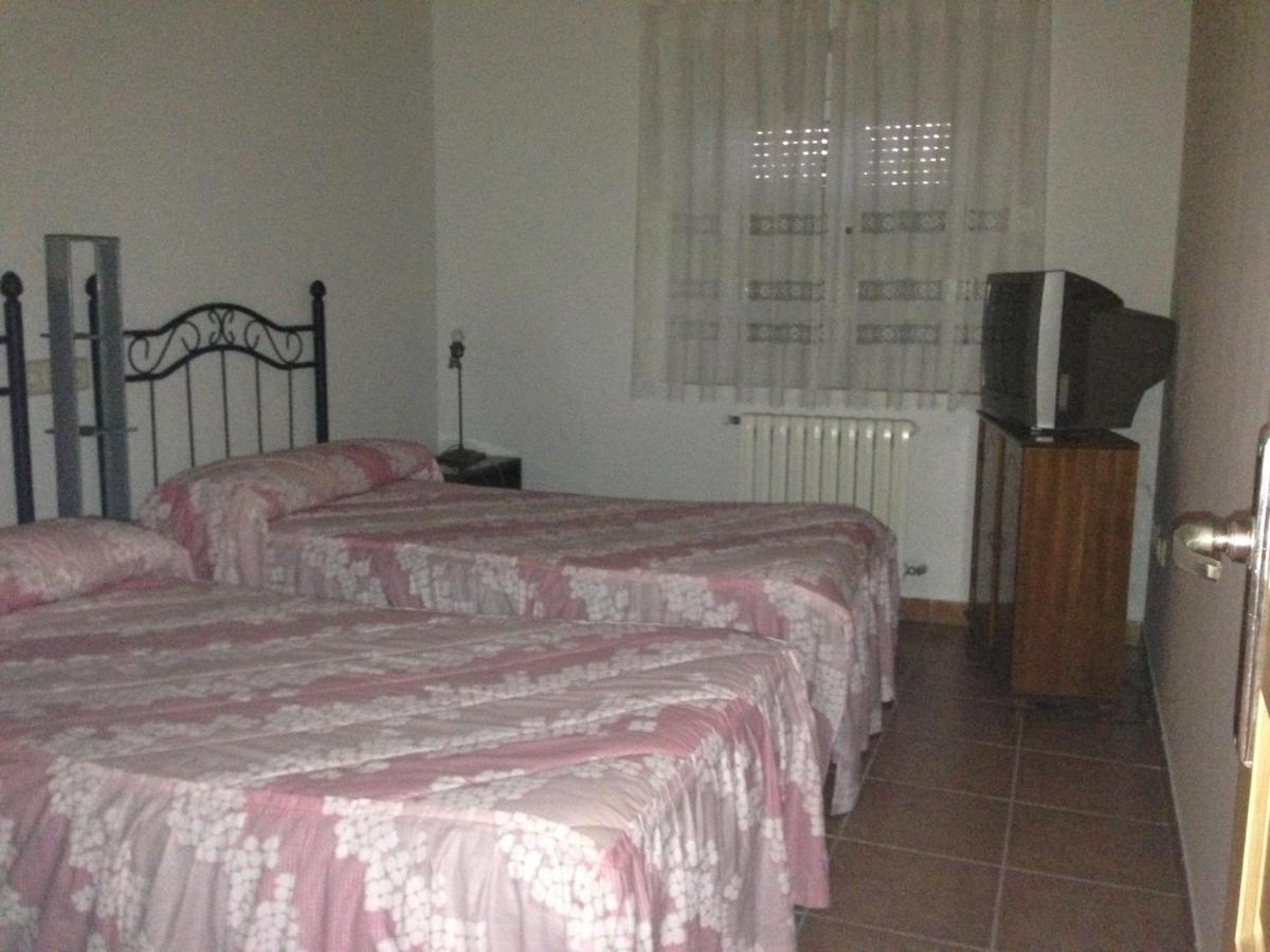 Apartamento Rural La Muralla De Pedraza Chavida エクステリア 写真